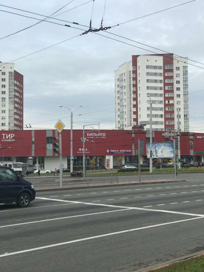 Apartment On Metro Mihalova Minsk Exterior photo